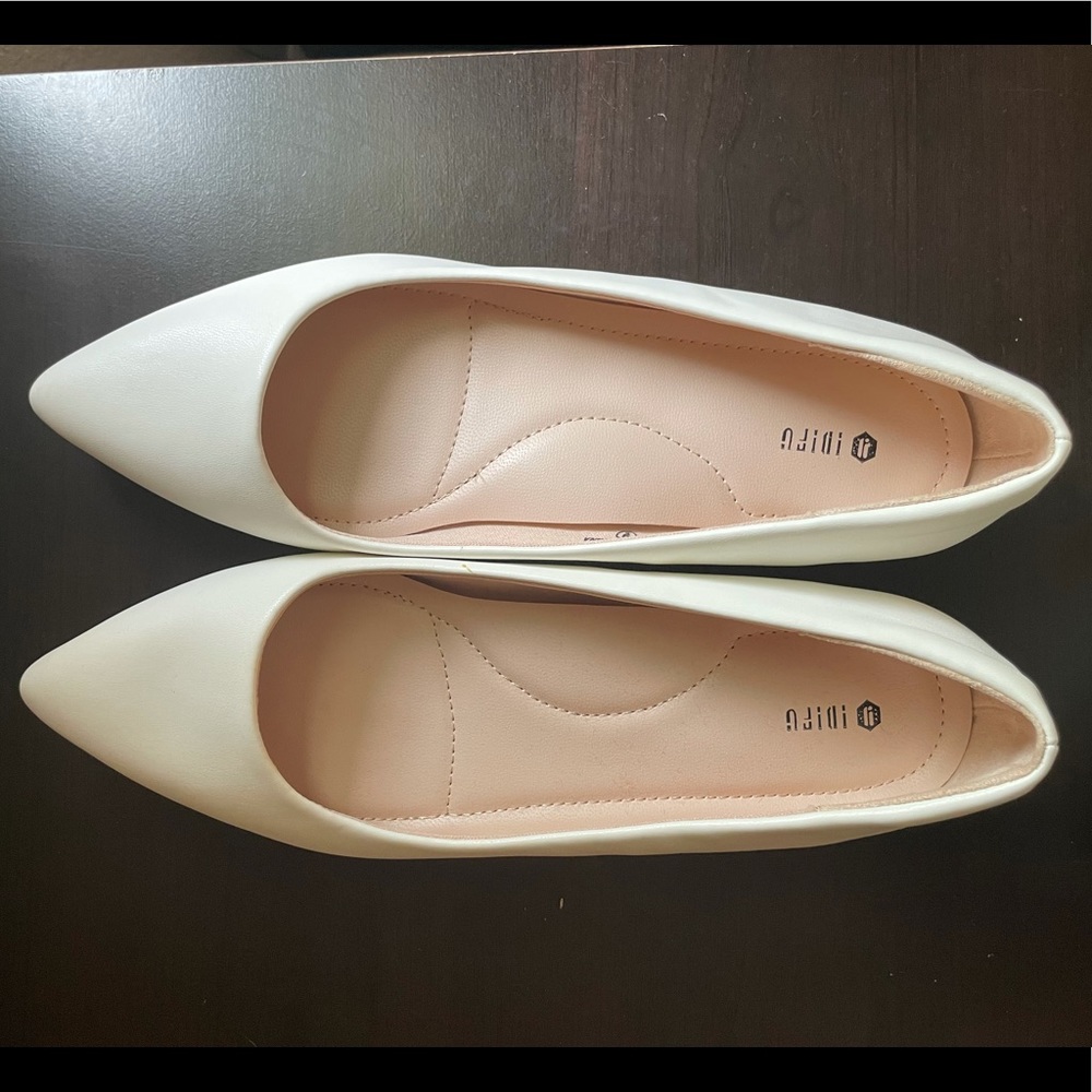 COPY - White Pointed Flats